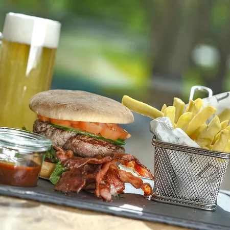 Hotell Nells Park 4*