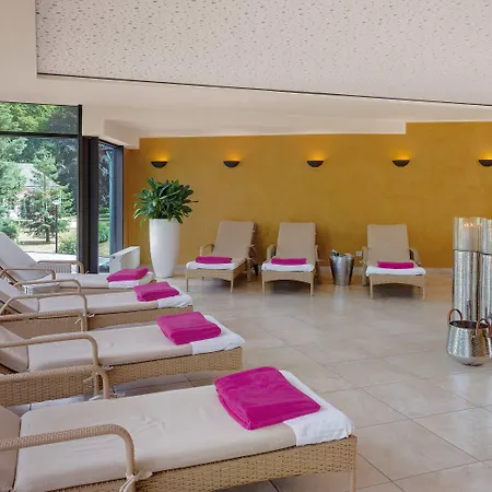 Nells Park Отель 4*