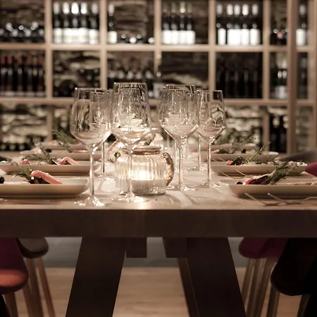 Nells Park Отель Трир