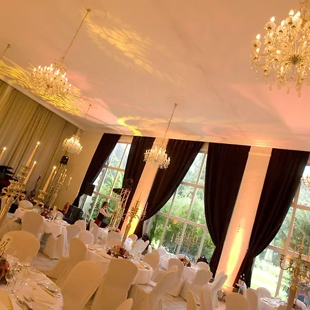 Nells Park فندق ترير