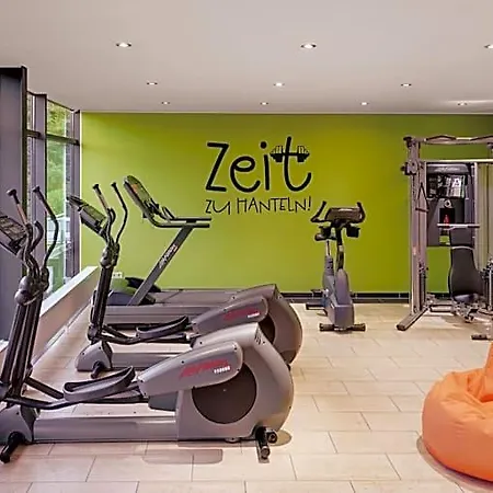 Hotel Nells Park 4*