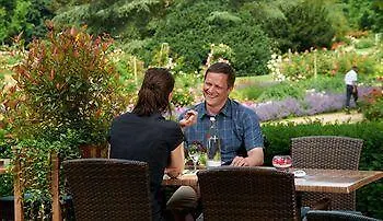 Hotell Nells Park 4*