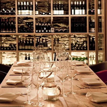 Отель Nells Park